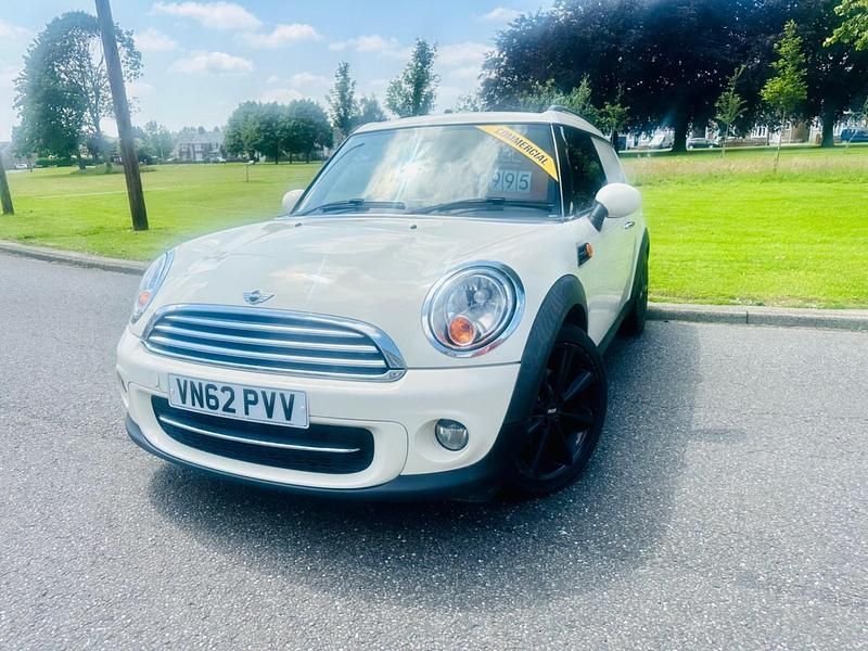 Used Mini Cooper D 110 HP (80 kW) 2012 White Hatchback