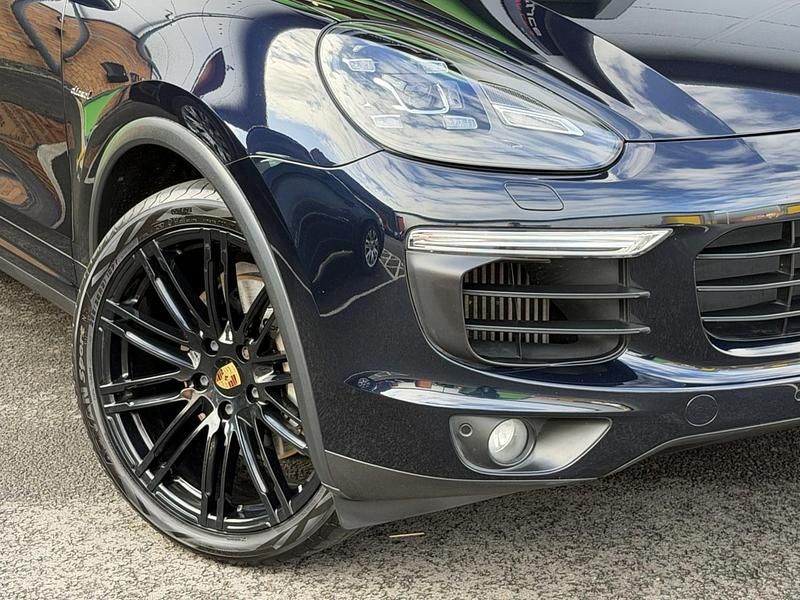 Used Porsche Cayenne 385 HP (283 kW) 2016 Blue SUV