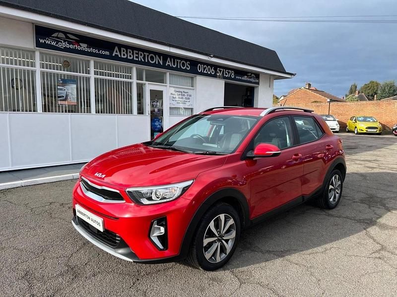 Red Used 2022 Kia Stonic SUV | £13,995 (Good price) - Image 1/4