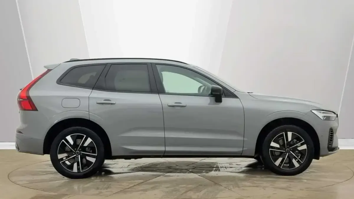 Used Volvo XC60 Plus 345 HP (253 kW) 2025 Grey SUV