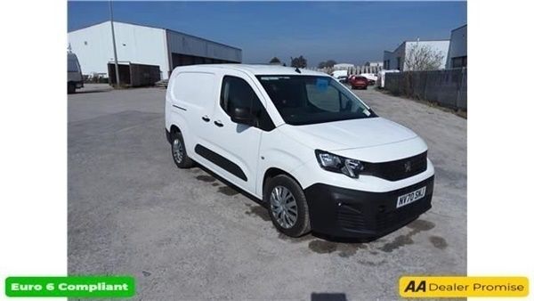 White Used 2021 Peugeot Partner MPV | £14,399 - Image 1/4