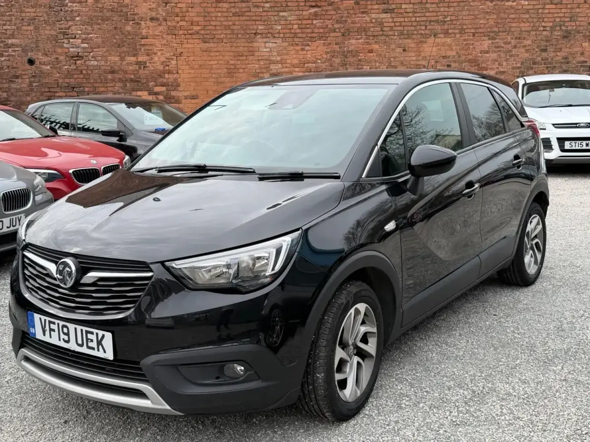 Second-hand Vauxhall Crossland X 83 CP (61 kW) 2019 Negru SUV