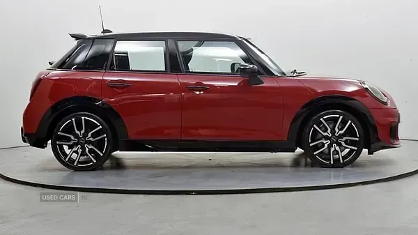 Used Mini Cooper Hatch 113 kW (154 HP) 2026 Red Hatchback