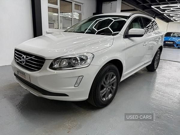 Usado Volvo XC60 SE 163 HP (119 kW) 2014 Branco SUV