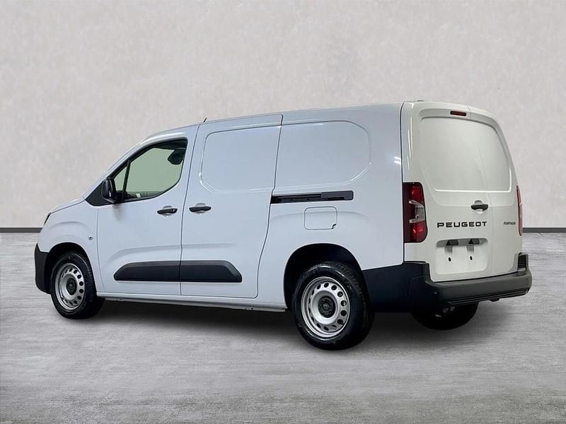 New Peugeot Expert 143 HP (105 kW) 2025 White Van