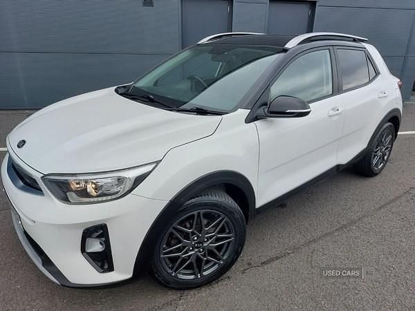 White Used 2020 Kia Stonic SUV | £11,995 (Fair price) - Image 1/4