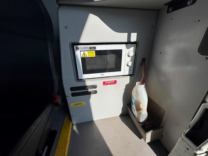 Usado Ford Transit 130 HP (95 kW) 2021 Branco Van
