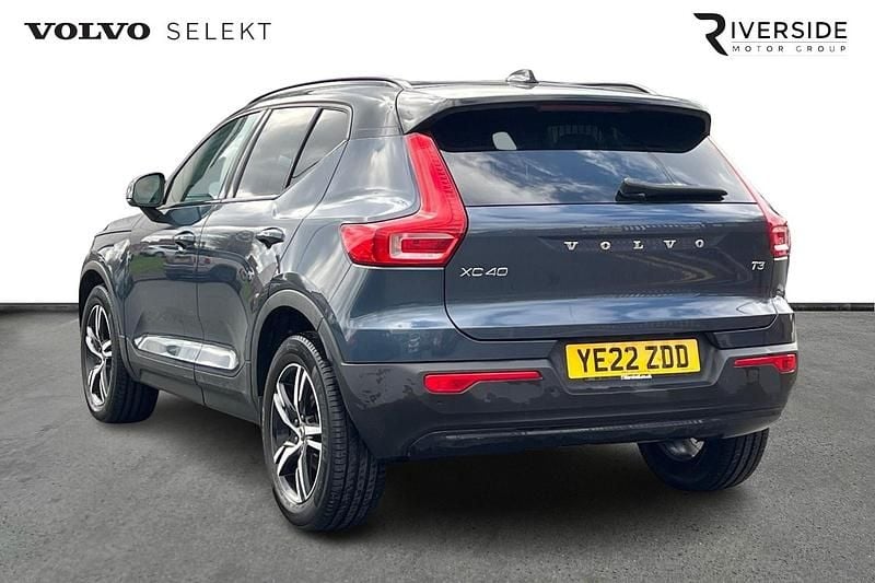 Used Volvo XC40 R-Design 163 HP (119 kW) 2022 Denim blue SUV