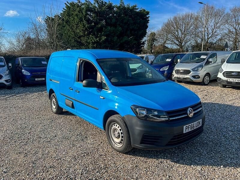 Used VW Caddy Maxi Startline 102 HP (75 kW) 2016 Blue MPV