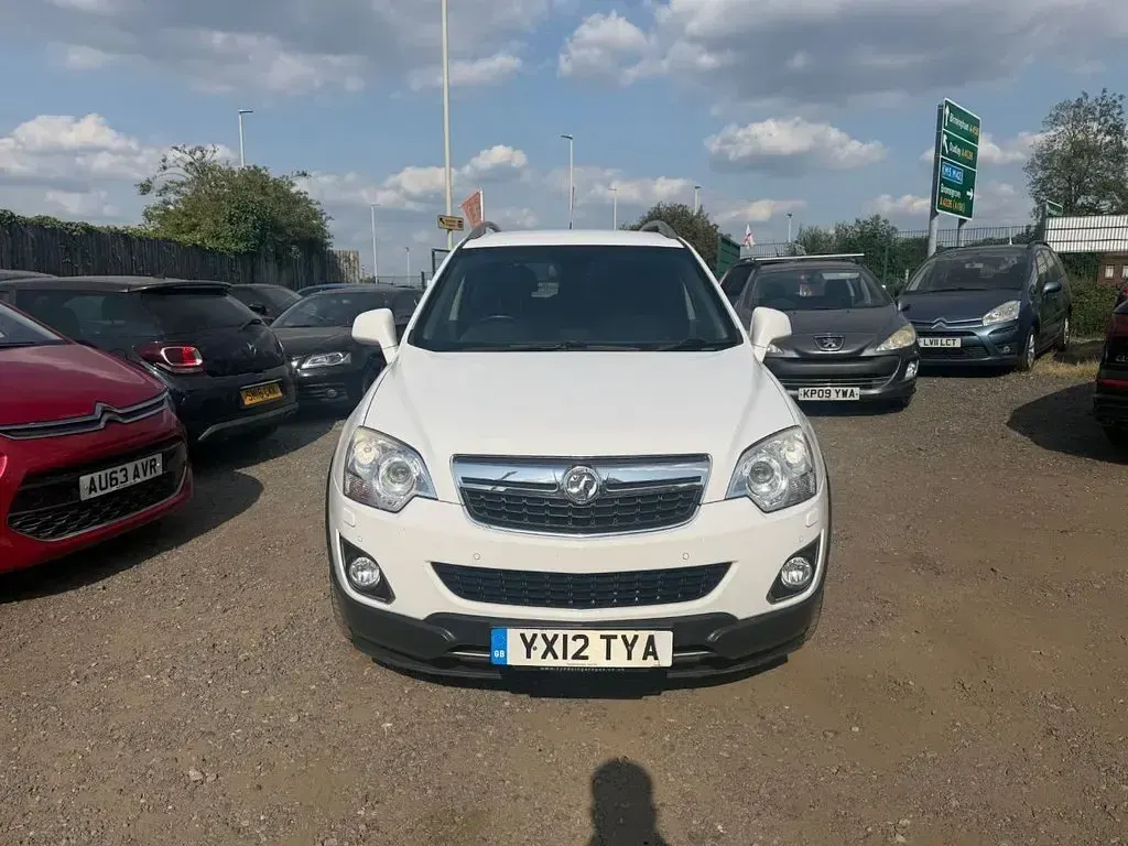 Used Vauxhall Antara 163 HP (119 kW) 2012 White SUV