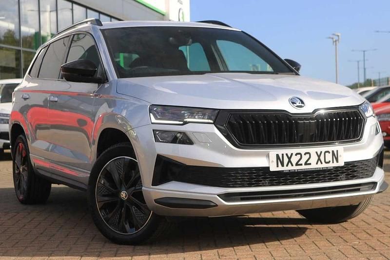 Brilliant silver metallic Used 2022 Skoda Karoq SportLine SUV | £22,395 (Fair price) - Image 1/4