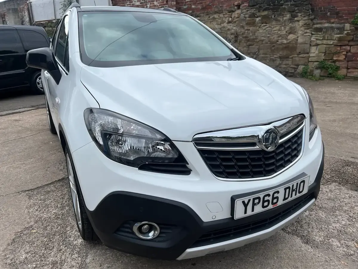 Used Vauxhall Mokka Edition 136 HP (100 kW) 2016 White SUV