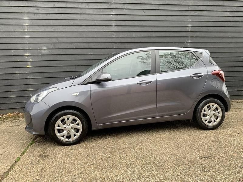 Used Hyundai i10 SE 87 HP (63 kW) 2018 Grey Hatchback