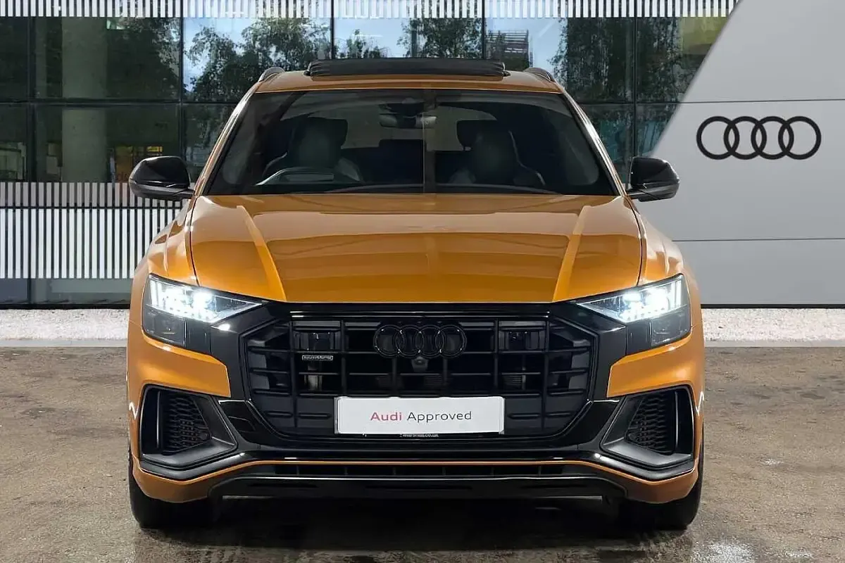 Used Audi Q8 Comfort 340 HP (250 kW) 2022 Orange SUV