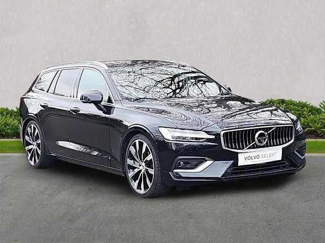 Used Volvo V60 Inscription 190 HP (139 kW) 2019 Black Estate