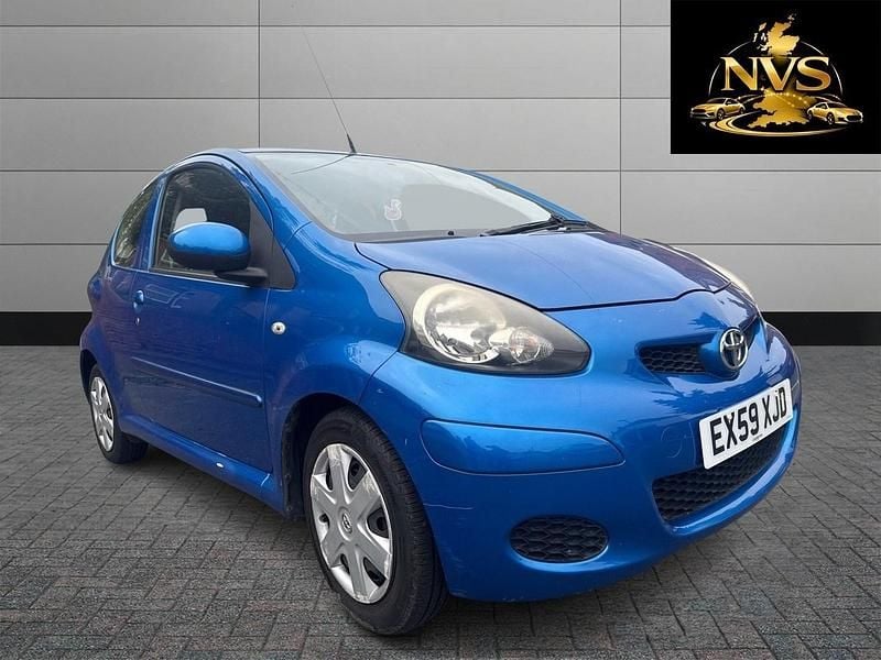 Begagnad Toyota Aygo 2009 Blå Halvkombi