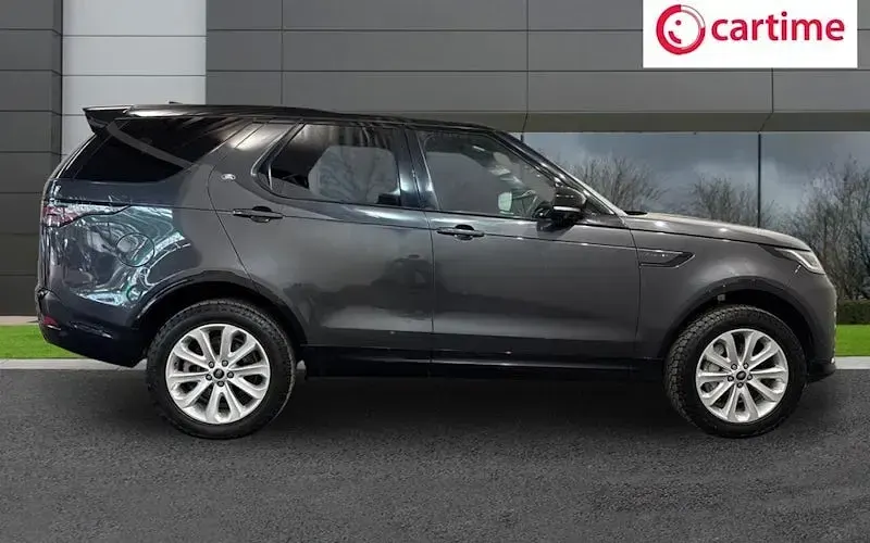 Used Land Rover Discovery 5 HSE Dynamic 300 HP (220 kW) 2024 SUV