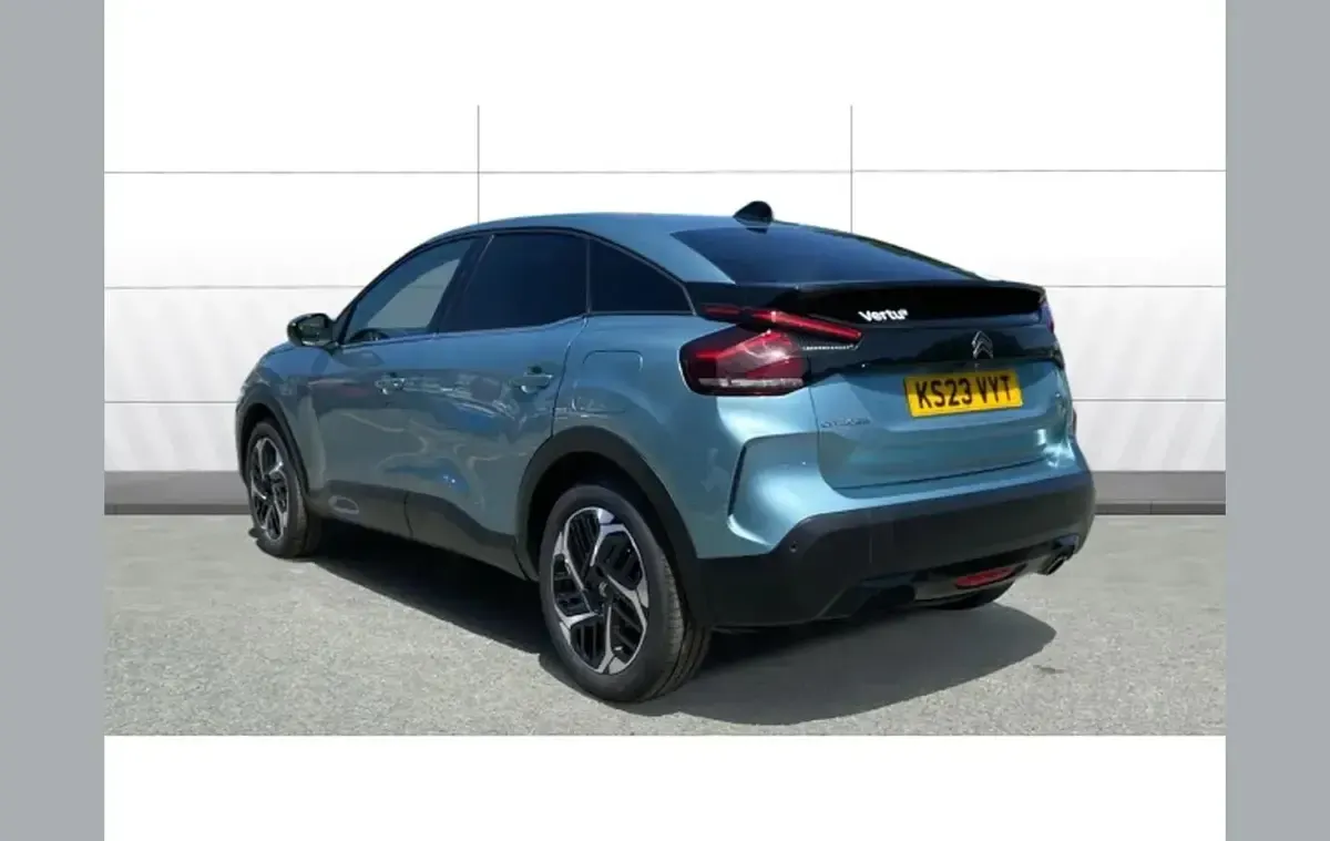 Used Citroën C4 Shine 131 HP (96 kW) 2023 Blue SUV