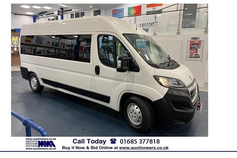 Used Peugeot Boxer Access 130 HP (95 kW) 2018 White Van