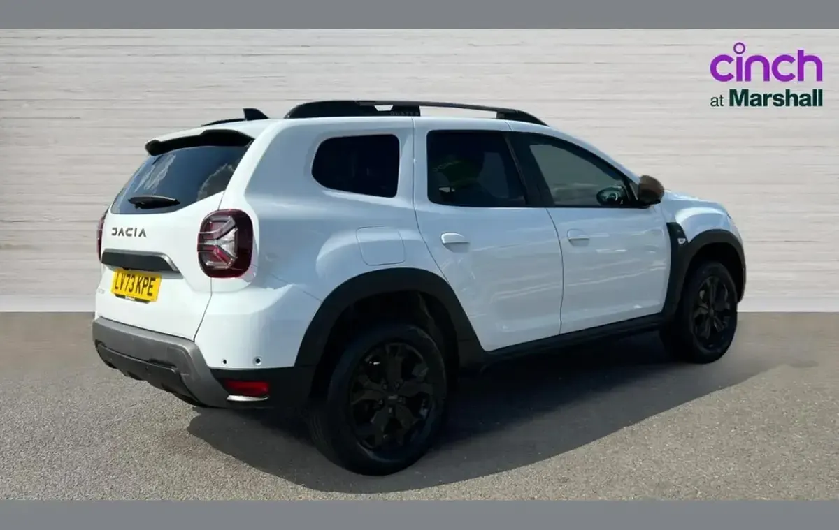 Used Dacia Duster Extreme 130 HP (95 kW) 2023 White SUV