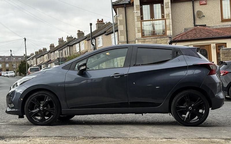 Usado Nissan Micra N-TEC 101 HP (74 kW) 2020 Cinzento Citadino