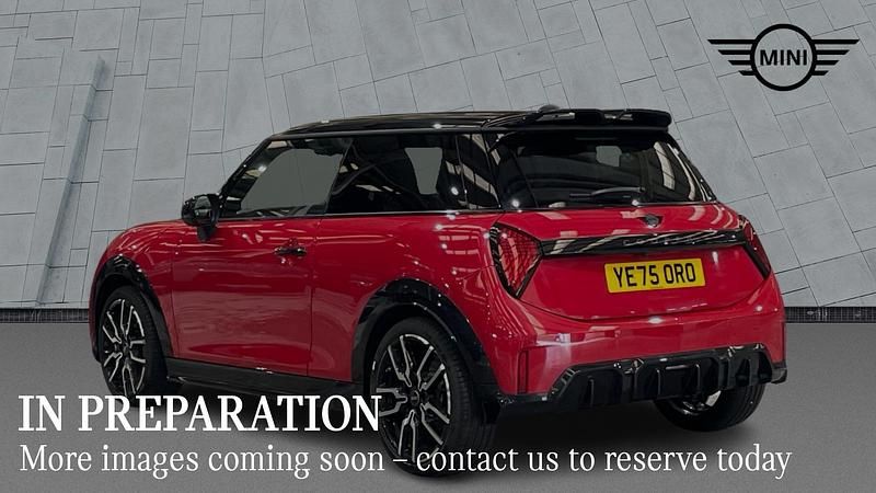 Used Mini Cooper Hatch 113 kW (154 HP) 2025 Red Hatchback