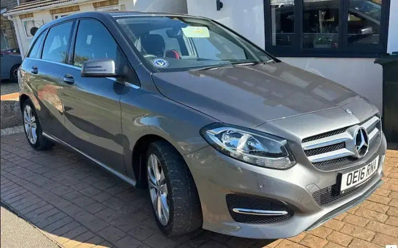 Begagnad Mercedes B180 Active 109 HK (80 kW) 2016 Minibuss