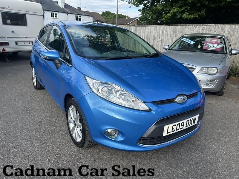 Blue Used 2009 Ford Fiesta Zetec Hatchback | £2,795 (A bit pricey) - Image 1/4