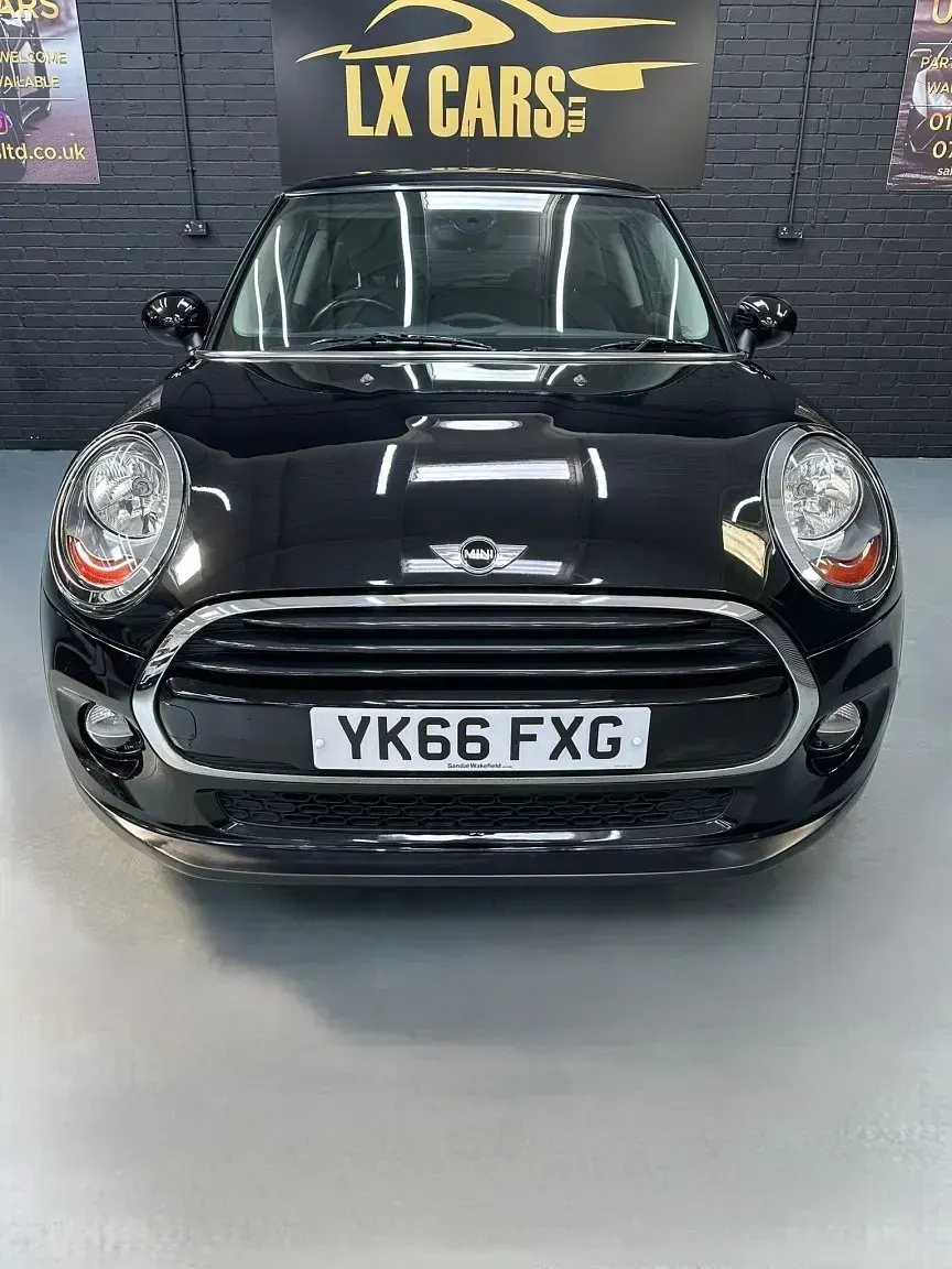 Usado Mini Cooper Hatch 2016 Preto Citadino