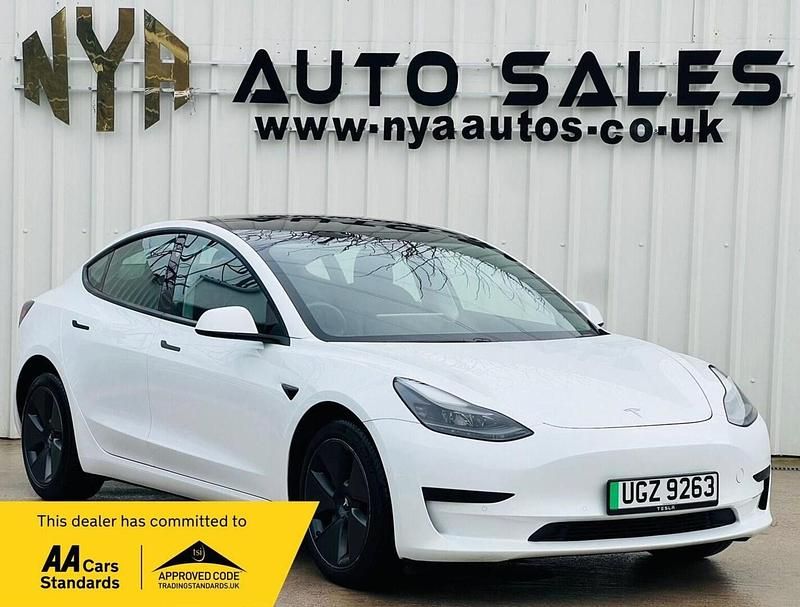Used Tesla Model 3 Standard Range Plus 366 kW (498 HP) 2021 White Sedan