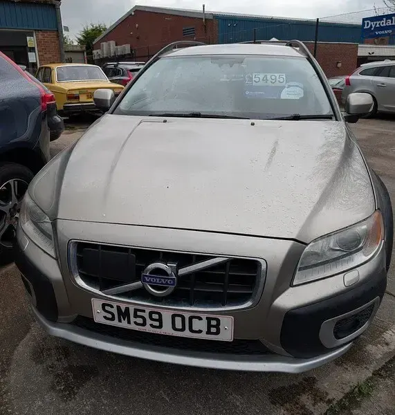 Used Volvo XC70 SE 205 HP (150 kW) 2009 Gold Estate
