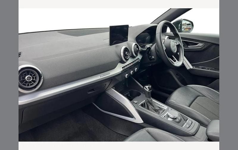 Gebraucht Audi Q2 S-Line 150 PS (110 kW) 2021 Schwarz SUV