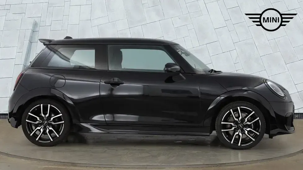 Used Mini Cooper S Hatch 201 HP (147 kW) 2024 Black Hatchback