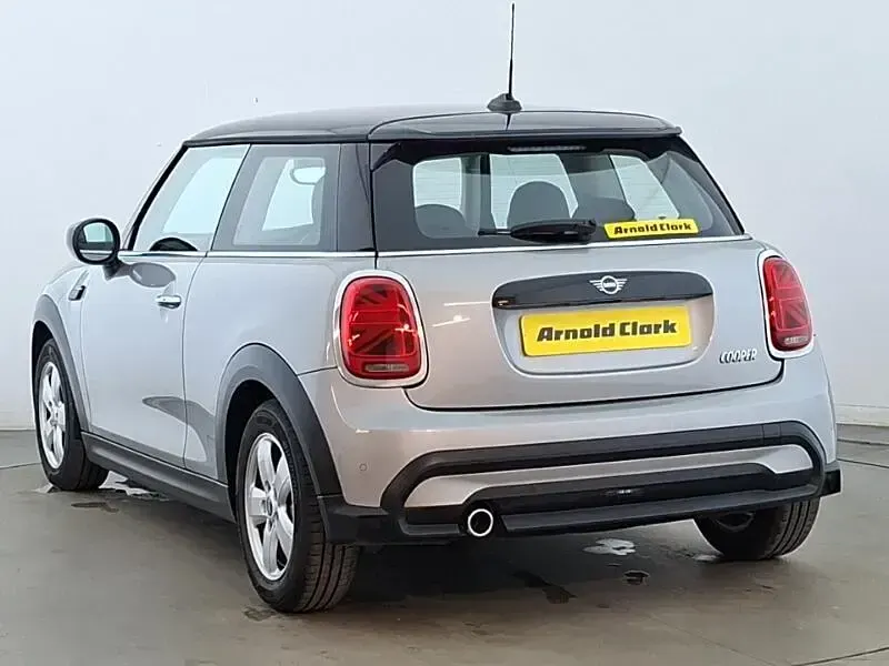 Used Mini Cooper Classic 136 HP (100 kW) 2023 Silver Hatchback