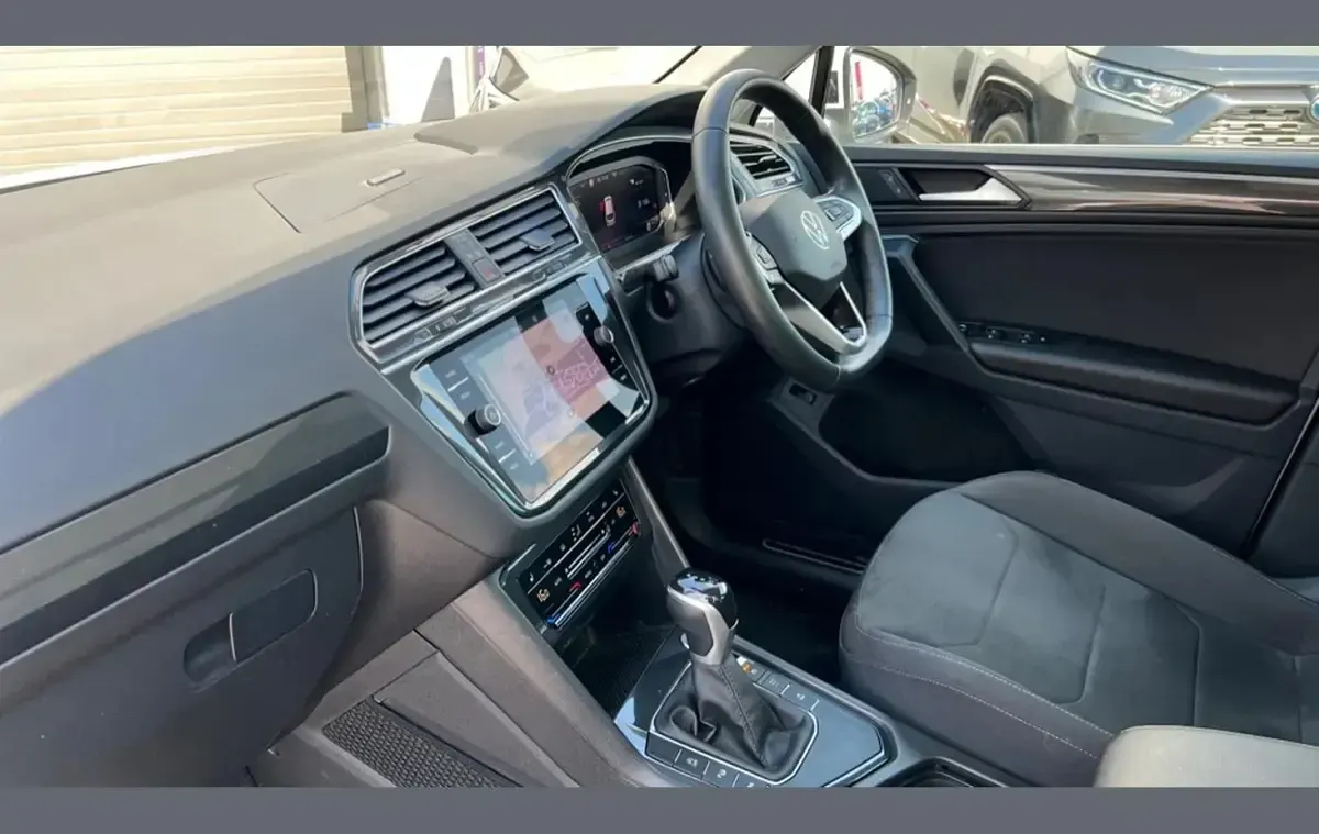 Used VW Tiguan Elegance 150 HP (110 kW) 2023 White SUV