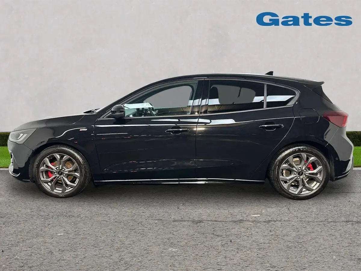 Used Ford Focus ST-Line 125 HP (91 kW) 2025 Black Hatchback