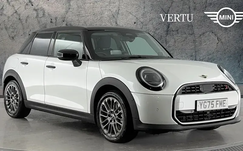 Used Mini Cooper Classic 150 kW (204 HP) 2025 Hatchback