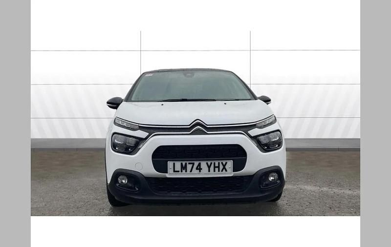 Used Citroën C3 PureTech 110 HP (80 kW) 2024 White Hatchback