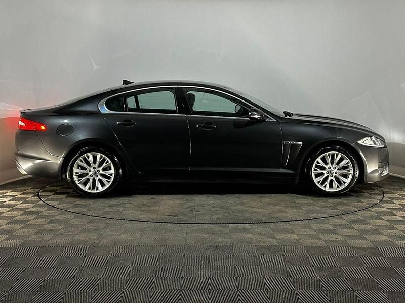 Second-hand Jaguar XF 200 CP (147 kW) 2013 Gri Berlinǎ