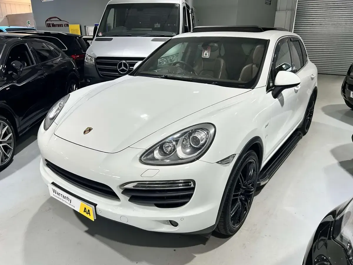 Used Porsche Cayenne 382 HP (280 kW) 2013 White SUV
