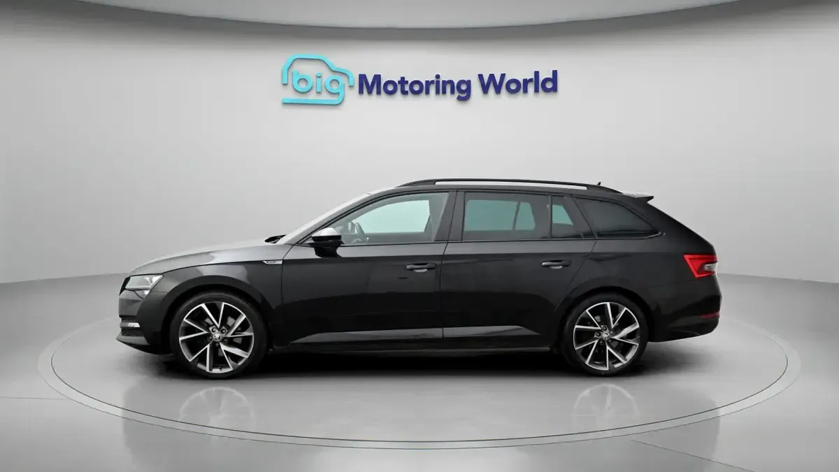 Used Skoda Superb SportlinePlus 215 HP (158 kW) 2023 Black Estate