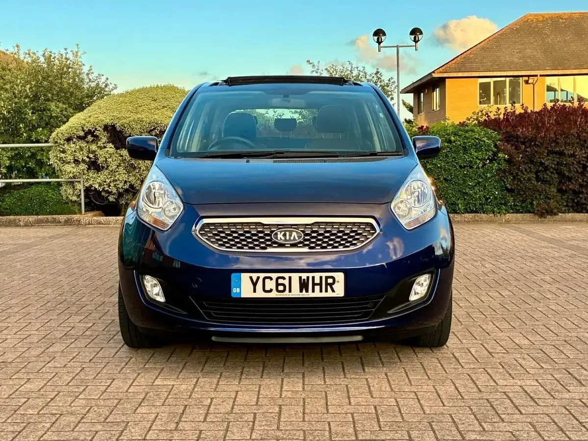 Used Kia Venga 90 HP (66 kW) 2011 Blue Hatchback