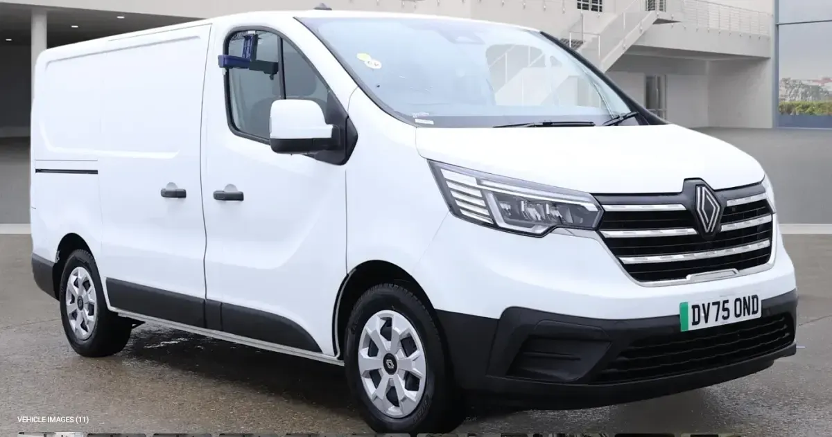 New Renault Trafic 89 kW (122 HP) 2025 White MPV