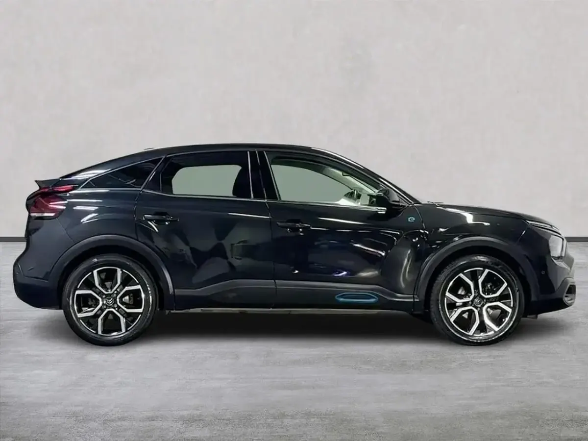 Used Citroën e-C4 Shine 100 kW (136 HP) 2021 Black Hatchback