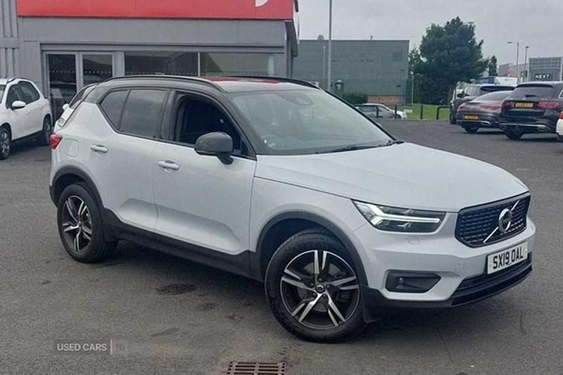 Silver Used 2019 Volvo XC40 R-Design SUV | £22,690 (Good price) - Image 1/1