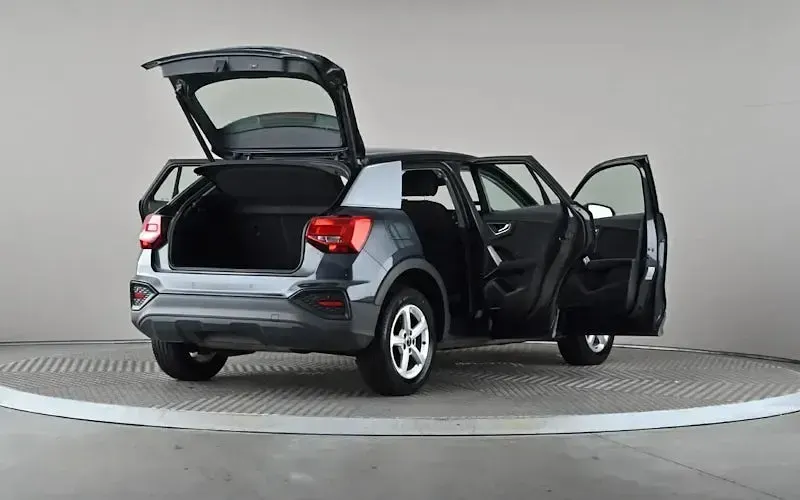 Used Audi Q2 Advanced 110 HP (80 kW) 2021 Grey SUV