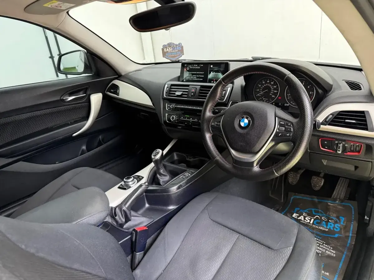 Used BMW 116 Performance 116 HP (85 kW) 2015 White Hatchback
