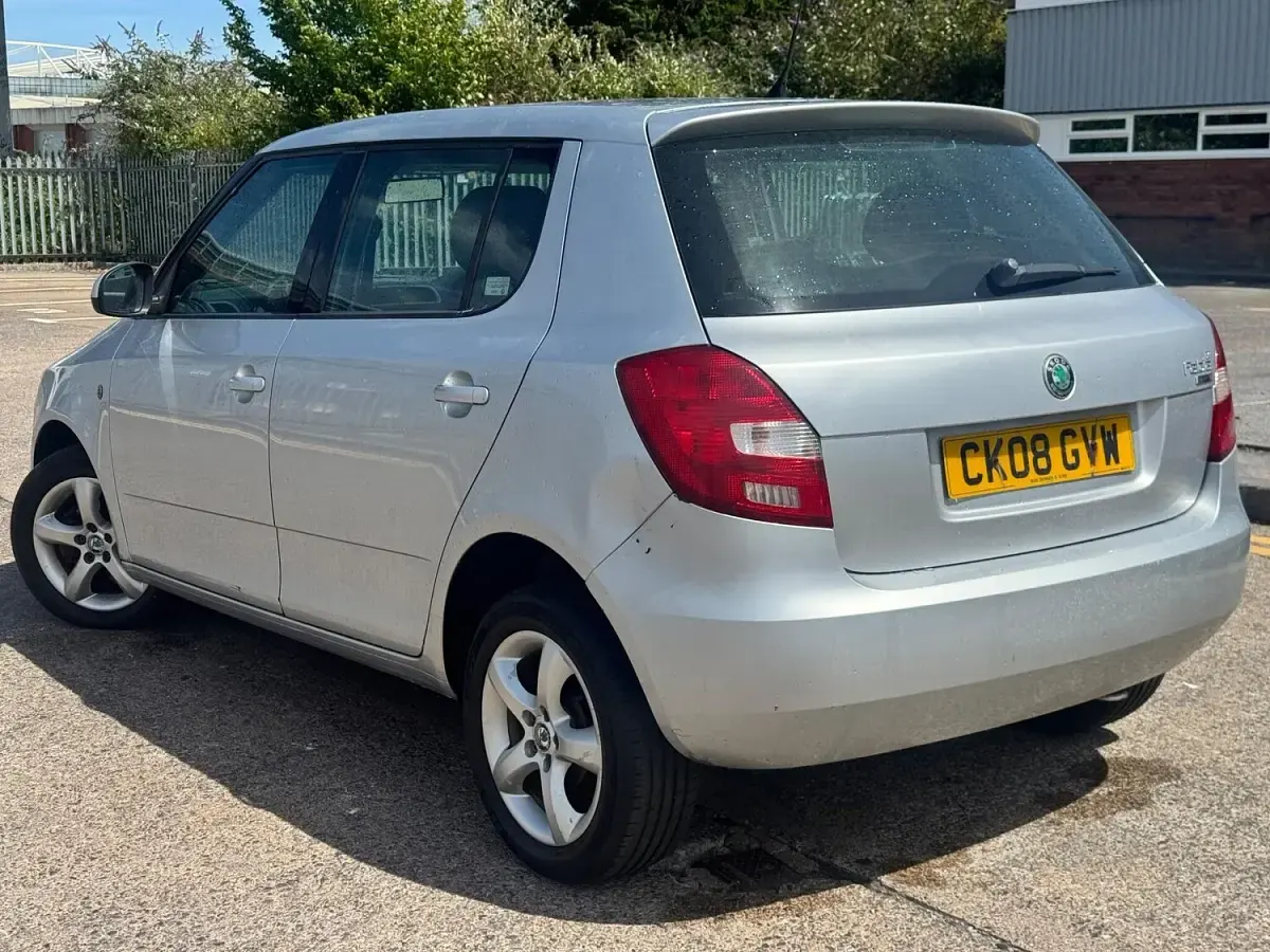 Used Skoda Fabia Drive 80 HP (58 kW) 2008 Silver Hatchback
