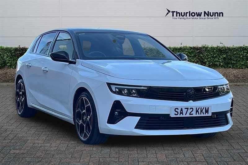 Used Vauxhall Astra GS Line 130 HP (95 kW) 2022 White Hatchback