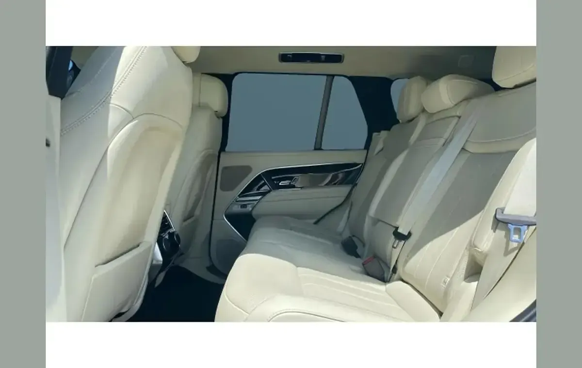 Used Land Rover Range Rover SE 296 HP (217 kW) 2022 Black SUV